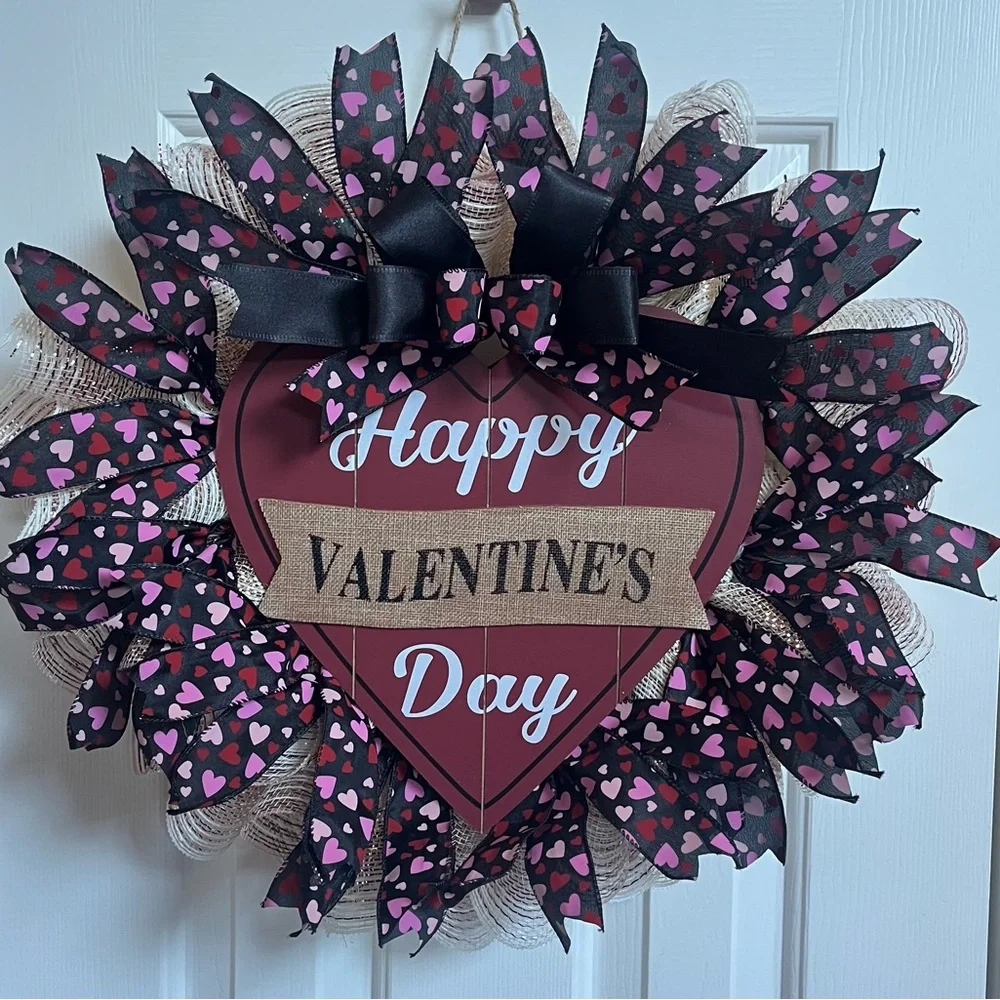 Happy Valentines Day Heart Shaped Wreath 22” Pink Red Black Indoor Or Outdoor